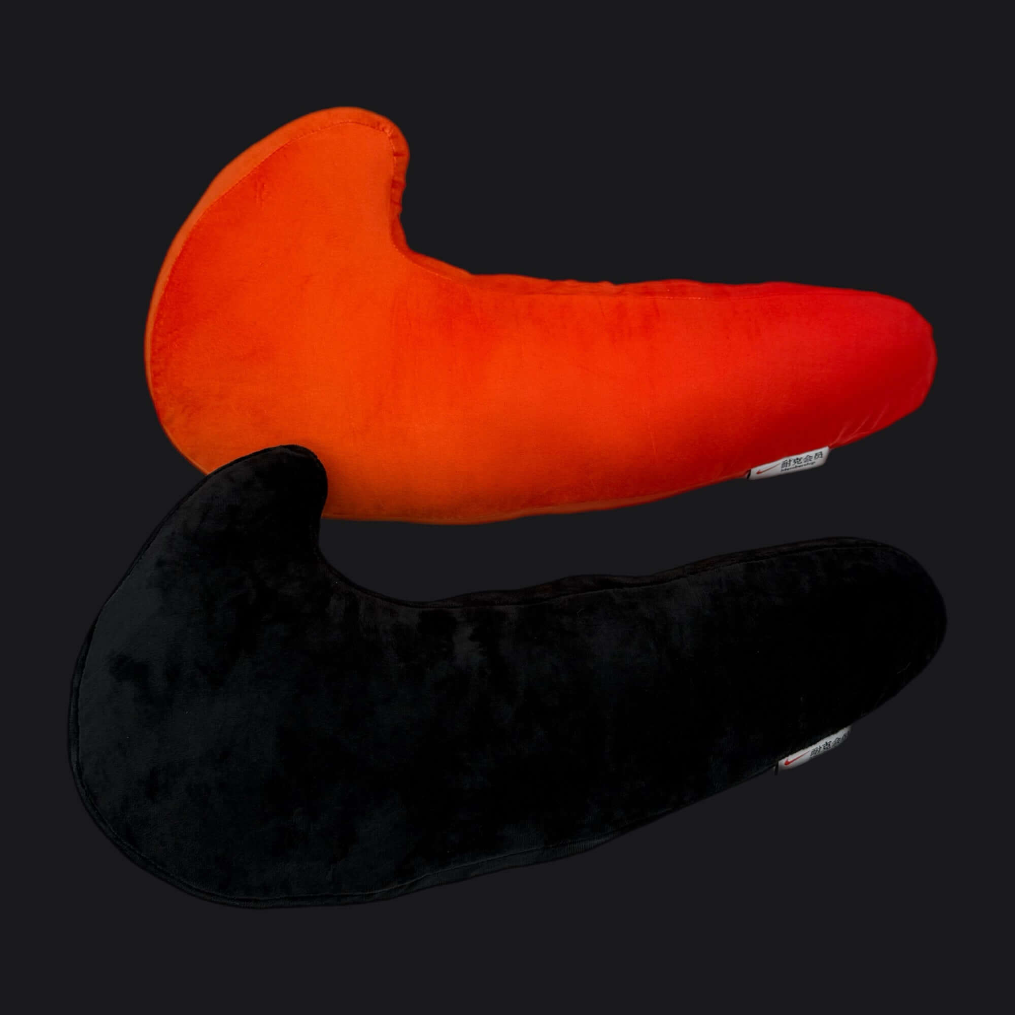 NIKE SWOOSH BIRTHDAY PILLOW 2個セット Nike Swoosh Japan Exclusive Birthday Pillow