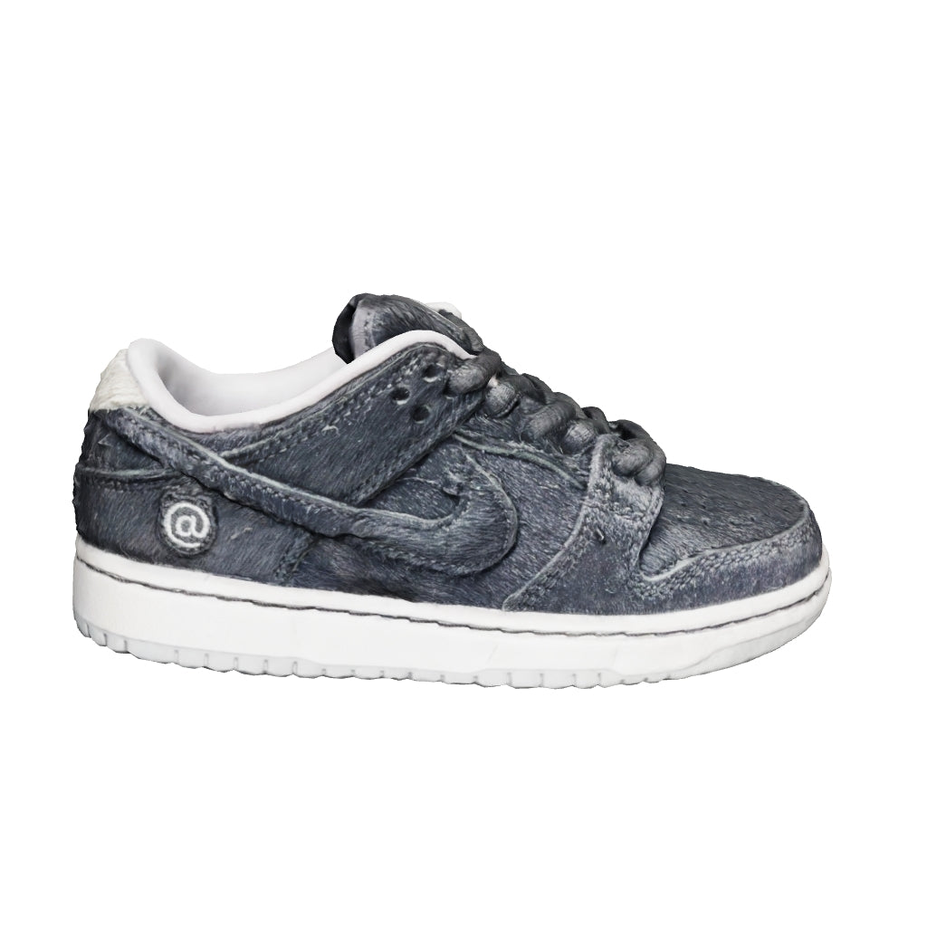 Nike SB Dunk Low Pro QS “Juguete Medicom” (2020) (PS)