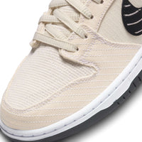Albino & Preto x Nike SB Dunk Low | FD2627-200 | $210.00 | $210.00 | $210.00 | Shoes | Marching Dogs